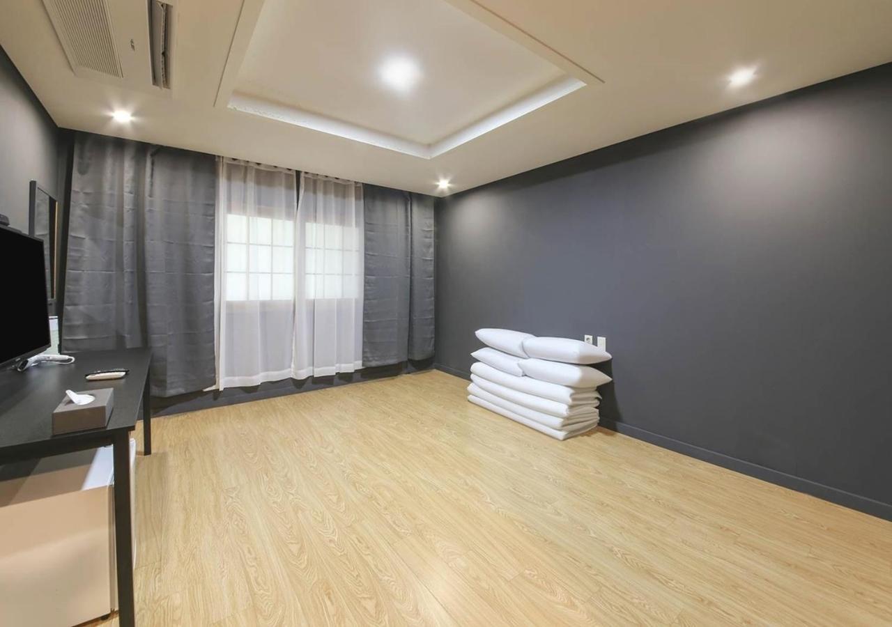 Jeju Parkside Tourist Hotel Dış mekan fotoğraf