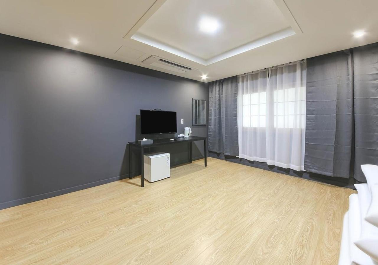 Jeju Parkside Tourist Hotel Dış mekan fotoğraf